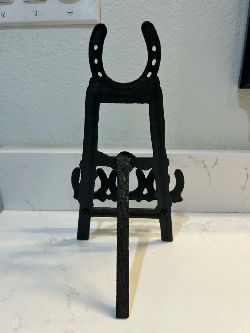 N/A sturdy cast